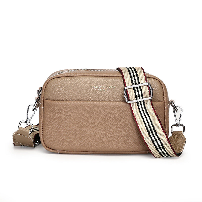 WW | Schlichte Schultertasche Aus Veganem Leder Im Kleinen Quadratischen Format