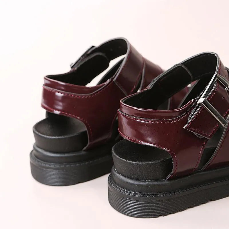 WW | Sandals with buckle and platform with open toes