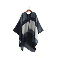 Damen eleganter Oversized-Poncho aus hochwertigem Material mit modernem Streifenmuster WW