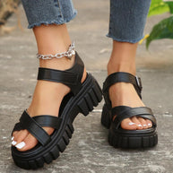 WW | Einfarbige Freizeitsandalen