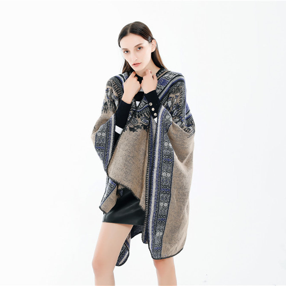 Damen gefütterter Poncho mit kunstvollem ethnischen Design und eleganten Fransen WW