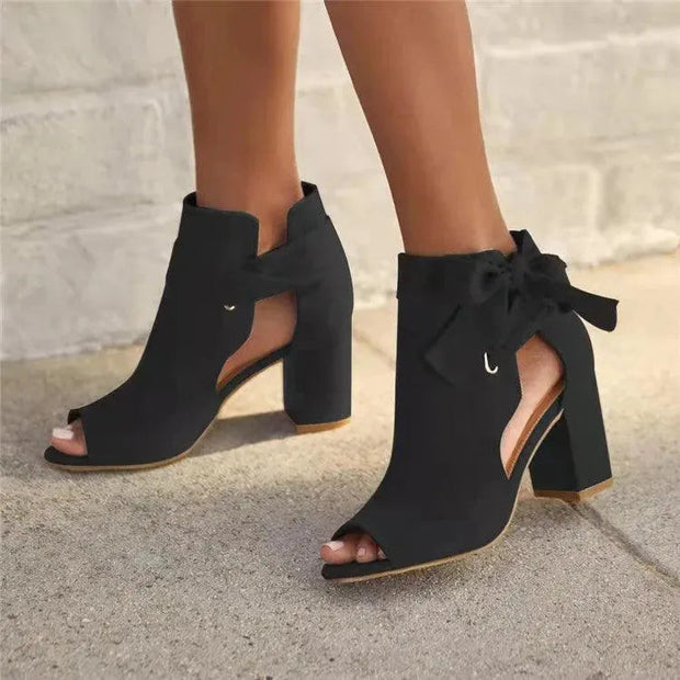 WW | Sandalen met dikke hak en strik