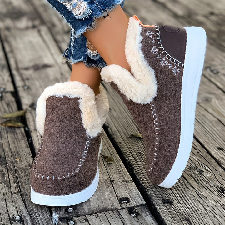 W&W Mode | Gemütliche Winterhausschuhe für Damen: Fleecefutter, PU-Sohle und weiche Stoffkonstruktion