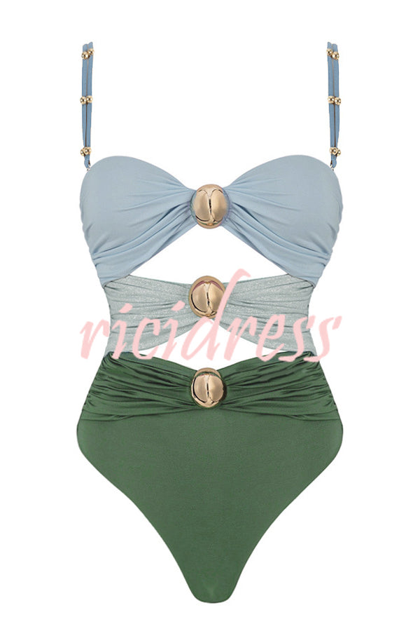 W&W Mode Badeanzug mit Patchwork-Muster und dekorativem Metalldekor im Farbblockdesign