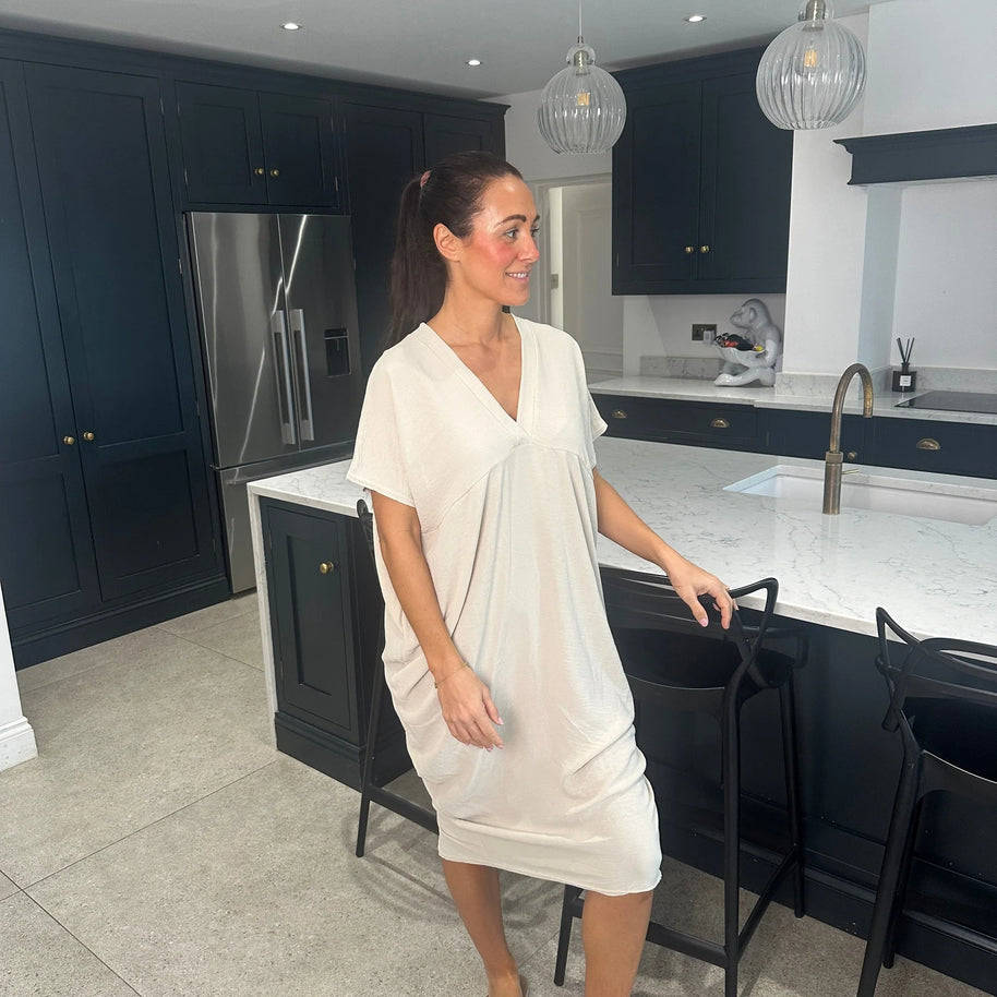 Kleid mit V-Ausschnitt | Unser Bestseller 2024