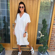 Kleid mit V-Ausschnitt | Unser Bestseller 2024