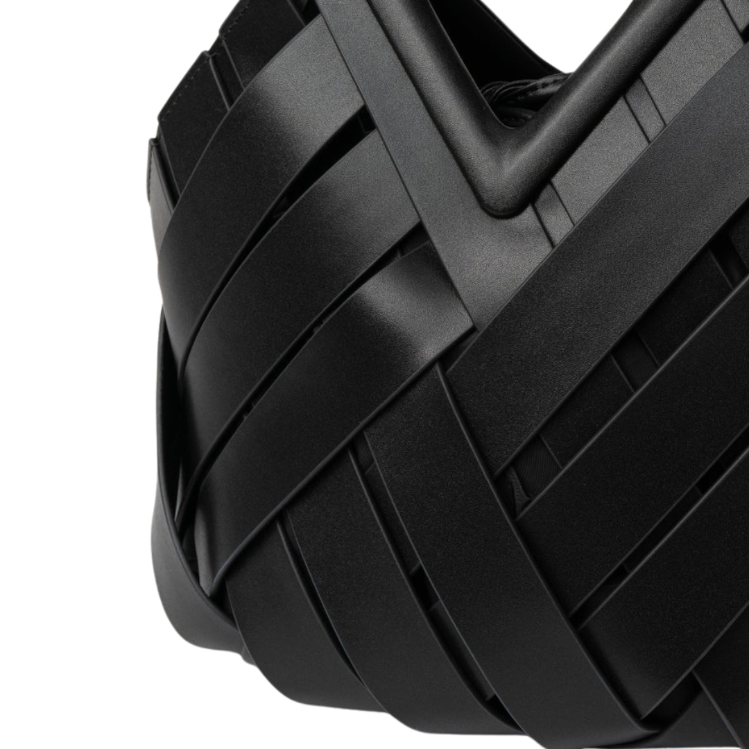 Kleine Damenhandtasche mit Kettenriemen