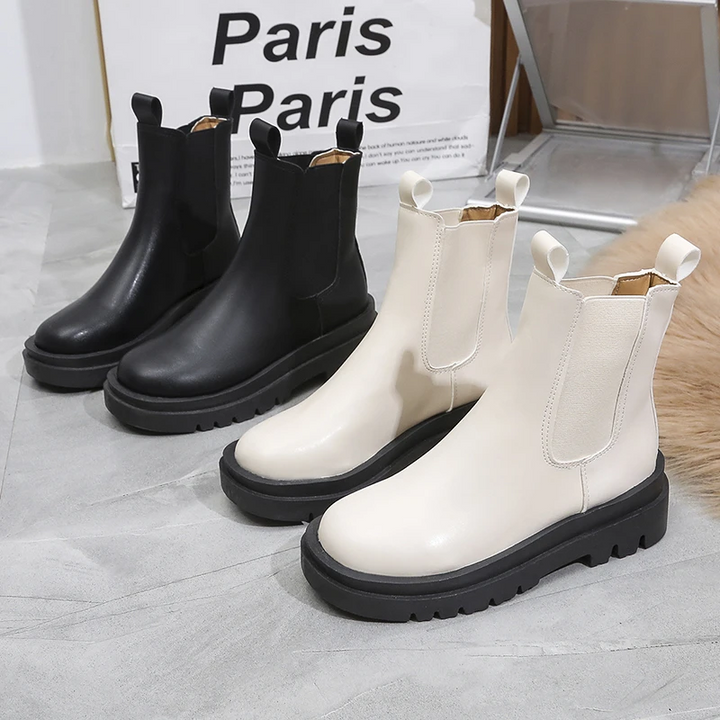 W&W Mode | Damen Chelsea Boots mit Elastischen Seiten und Zugschlaufen