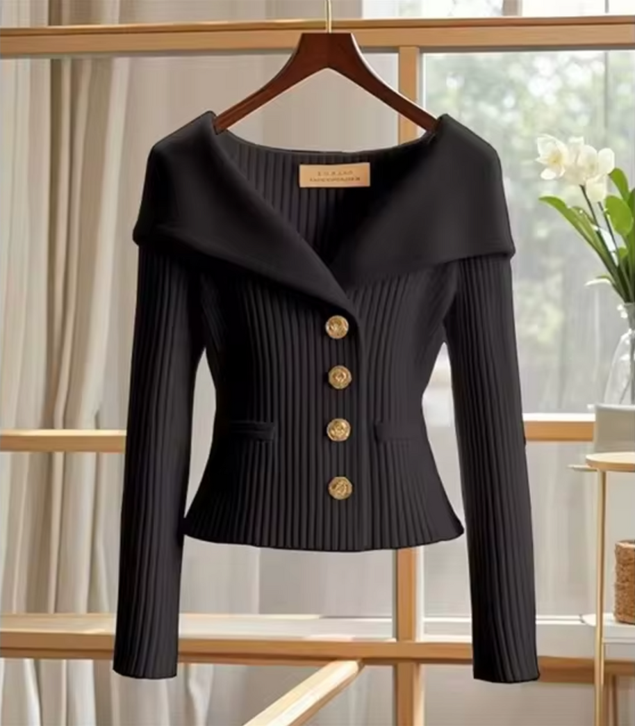 WW | Gestrickte Kurze Strickjacke