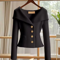 WW | Gestrickte Kurze Strickjacke