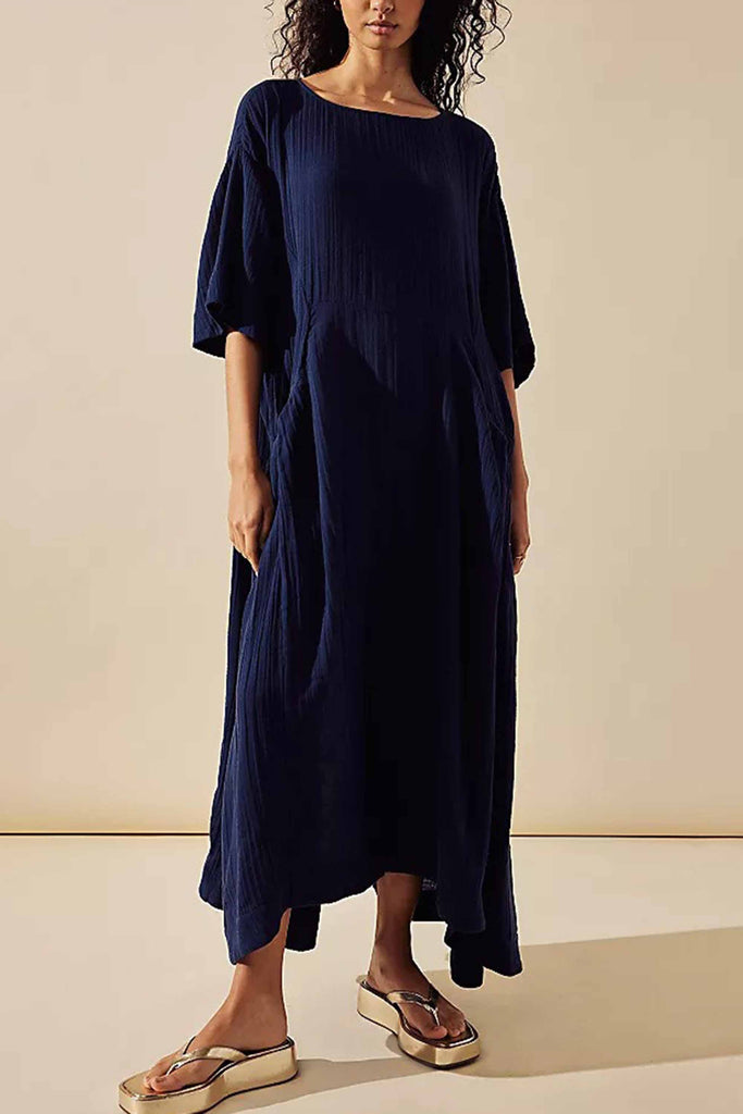 WW | Lecker und Trendy Kurzärmliges Kleid aus Knitterfreiem Stoff In Großen Größen