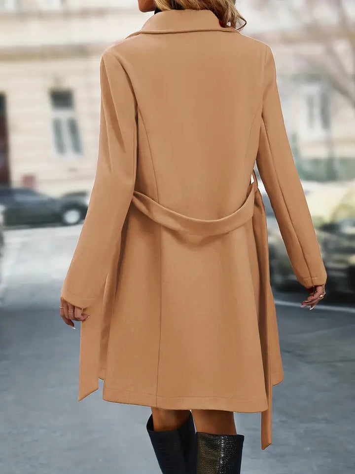 W&W Mode | Doppelreihiger Trenchcoat für Stil und Eleganz in jeder Saison