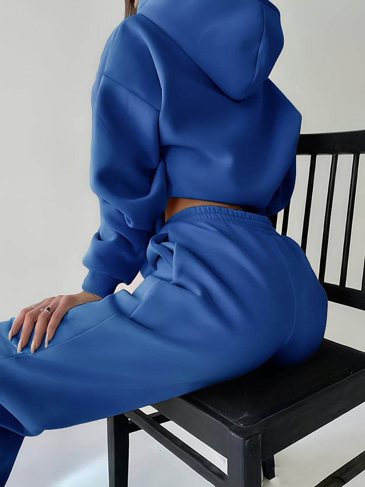W&W Mode | Oslo Damen Set – Zweiteiliges Set aus Kapuzenpullover und Sweatpants für lässigen Stil und maximalen Komfort.