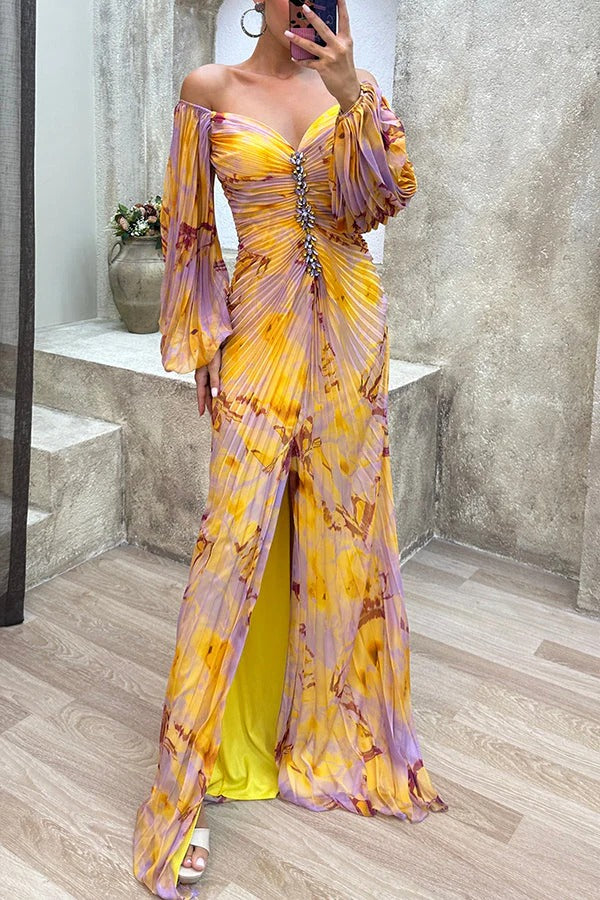 WW | Sunset Serenade Bedrucktes Off-Shoulder Maxikleid mit Diamantverzierungen und Faltenröcken mit Schlitz