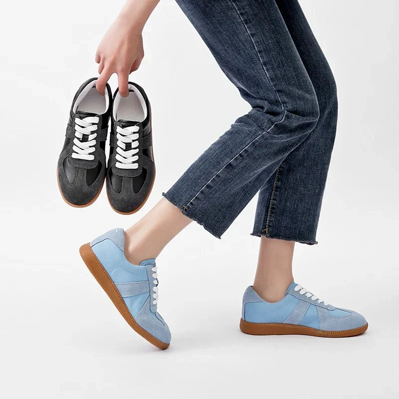 Damen-Sneaker aus echtem Leder im flachen Stil