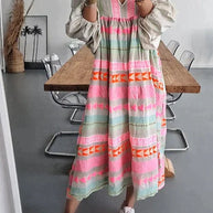 WW | Maxi-Kleid mit Langen Ärmeln und V-Ausschnitt