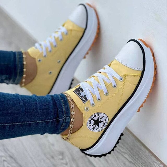 Trendige orthopädische Schuhe
