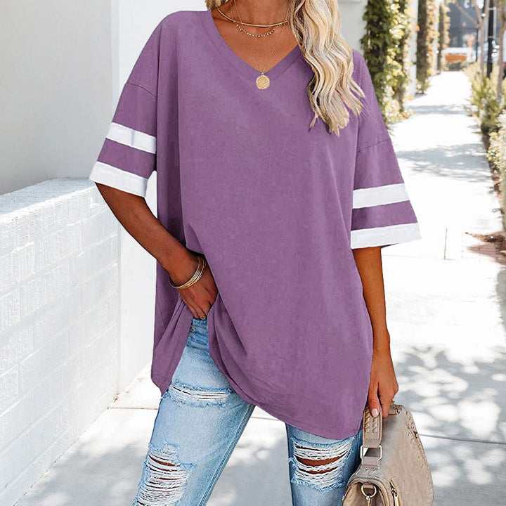 W&W Mode | Kontrastfarbenes, lockeres Damen-T-Shirt mit V-Ausschnitt