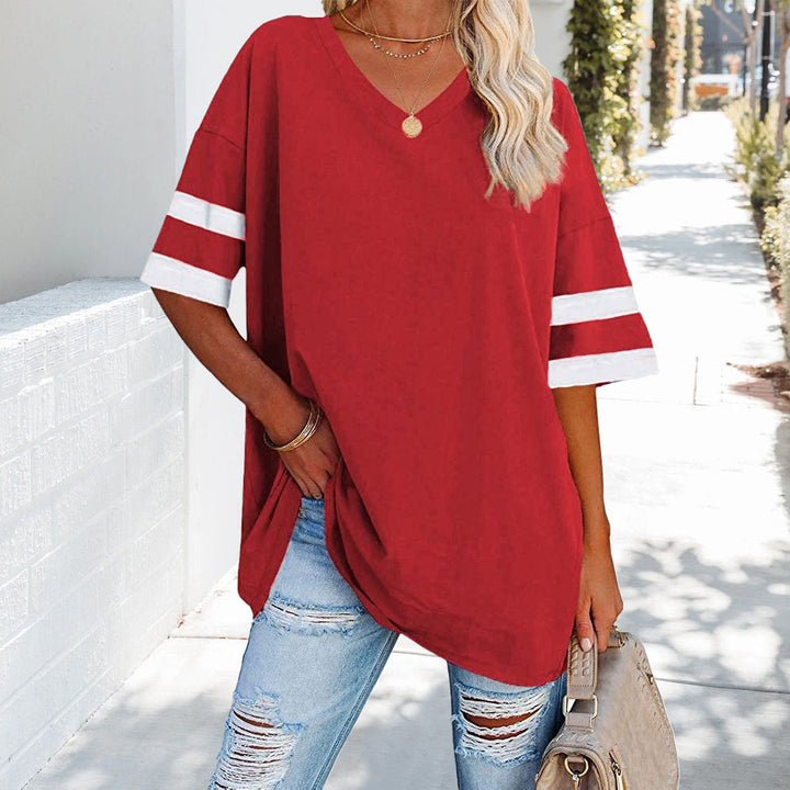W&W Mode | Kontrastfarbenes, lockeres Damen-T-Shirt mit V-Ausschnitt