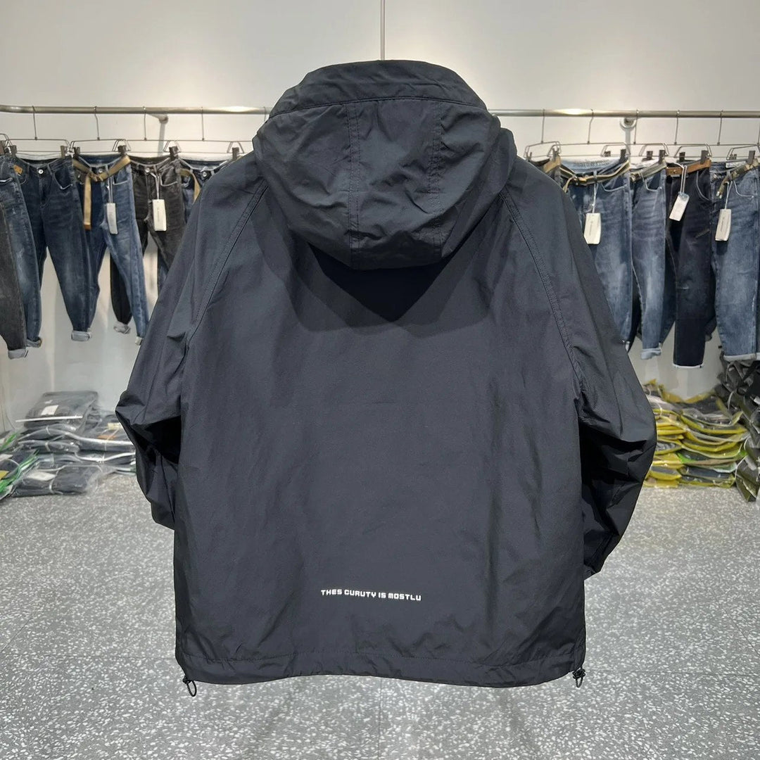W&W Mode | Leichter Kapuzen Windbreaker mit halbem Reißverschluss und Tasche