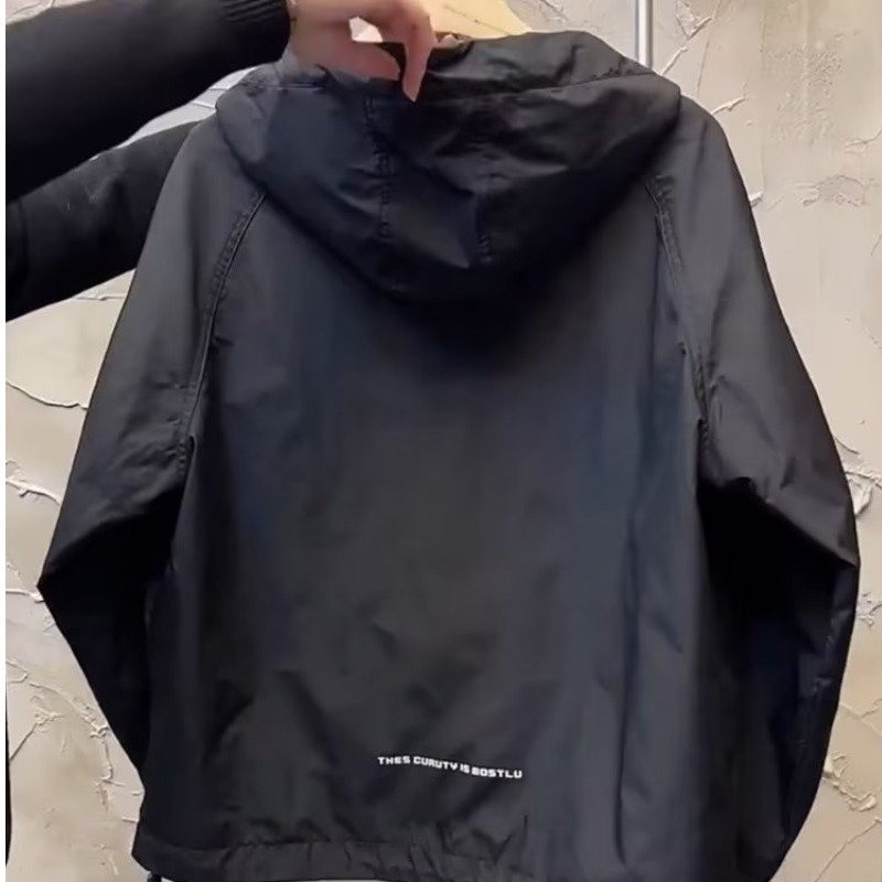 WW | Leichter Kapuzen Windbreaker mit halbem Reißverschluss und Tasche