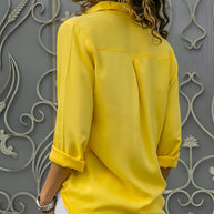 WW | Eine Langärmlige Damenbluse aus Seide