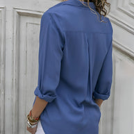 WW | Eine Langärmlige Damenbluse aus Seide