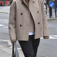 WW | Damenjacke - beige kurze Wolljacke mit Stehkragen und Knopfverschluss