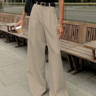 WW | geschnittene Hose mit fließender Silhouette und weichem, atmungsaktivem Stoff für Frauen