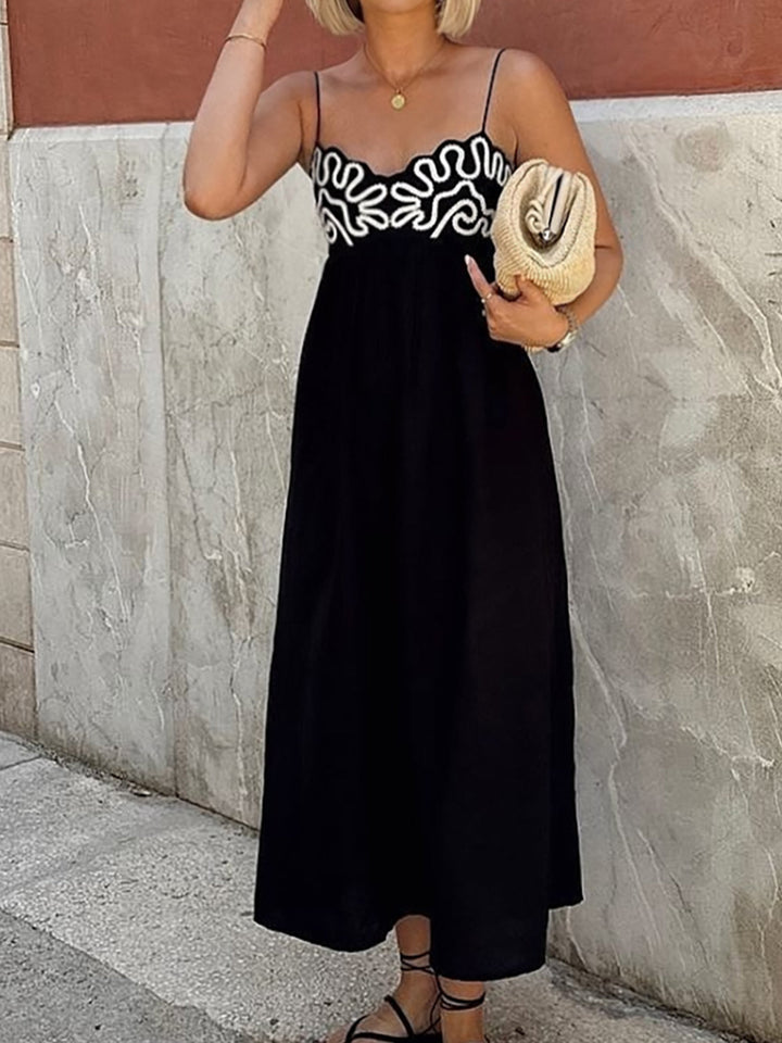 W&W Mode | Besticktes Rüschenträgerlanges Kleid