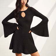 WW | Schlüsselloch Ausschnitt Glockenärmel Pullover Kleid