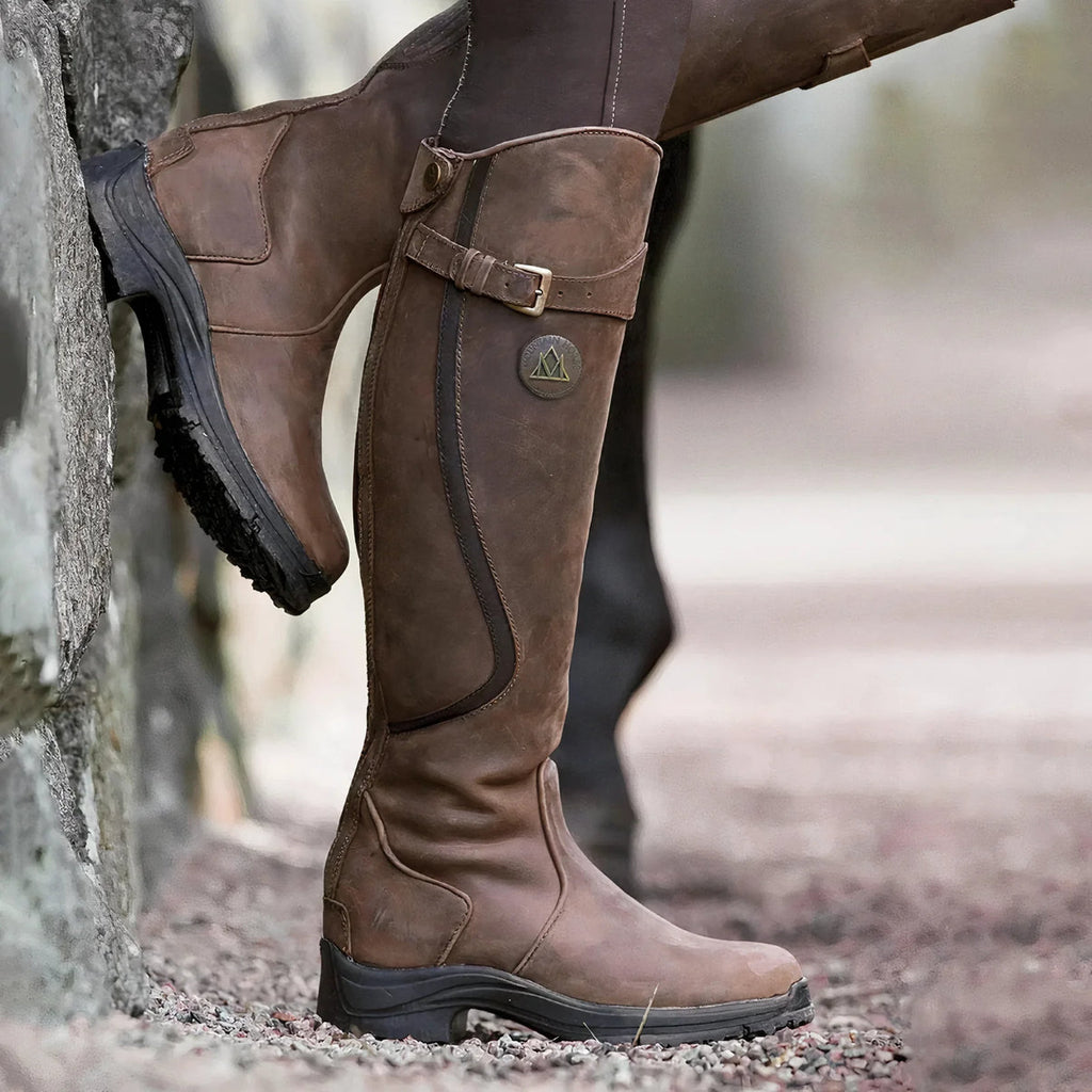 WW | modische Stiefel mit Schnallen unterhalb des Knies