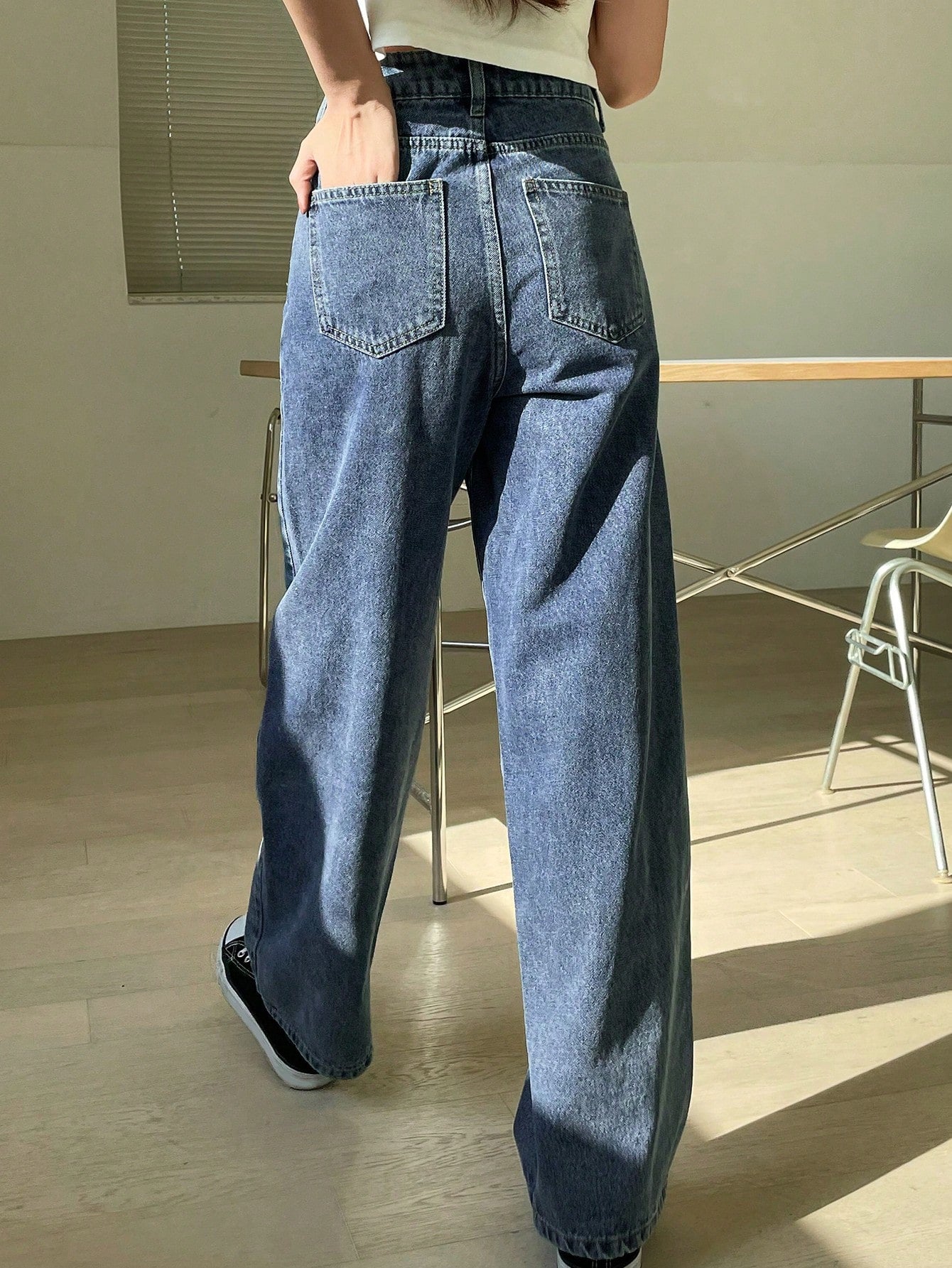 WW | High-waisted washed wide-leg jeans