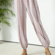 Stilvolle Hose mit Boho-Print