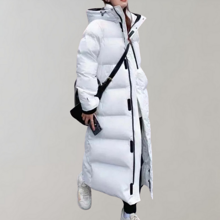 und lange Daunenjacke