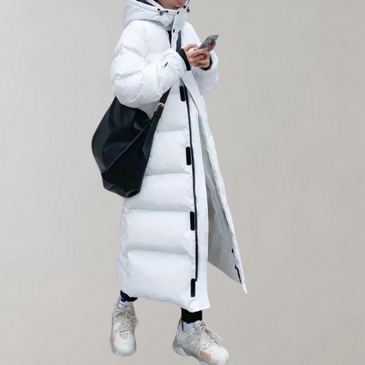 und lange Daunenjacke
