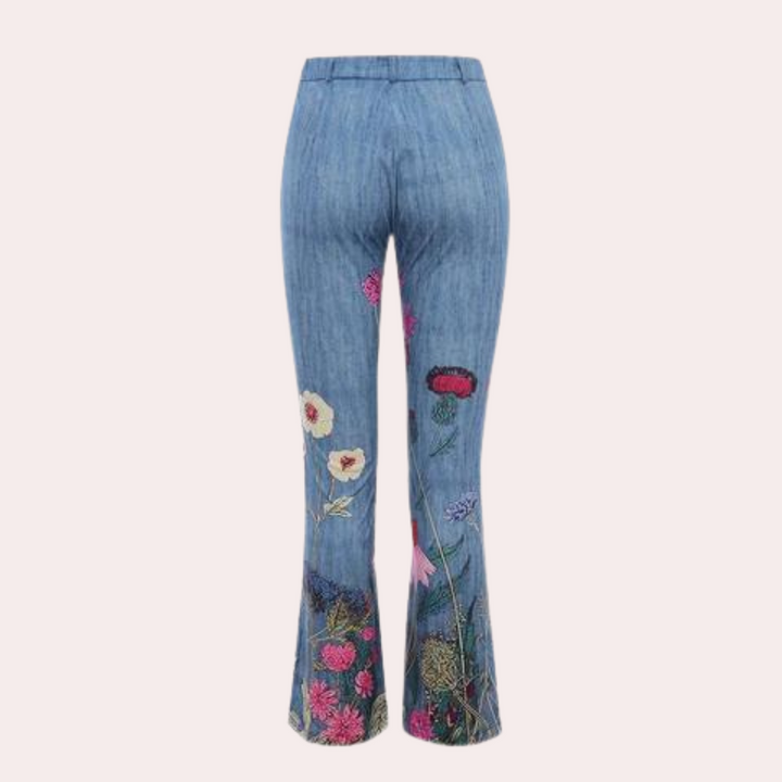 W&W Mode | Damen Jeans Mit Ausgestelltem Bein Und Knopfdetails