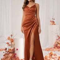 WW | Brautjungfernkleid Satin V-Ausschnitt Geteilter Rücken Ärmelloses Abendgast Hochzeitskleid