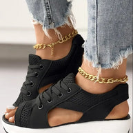 Modische offene Sandalen