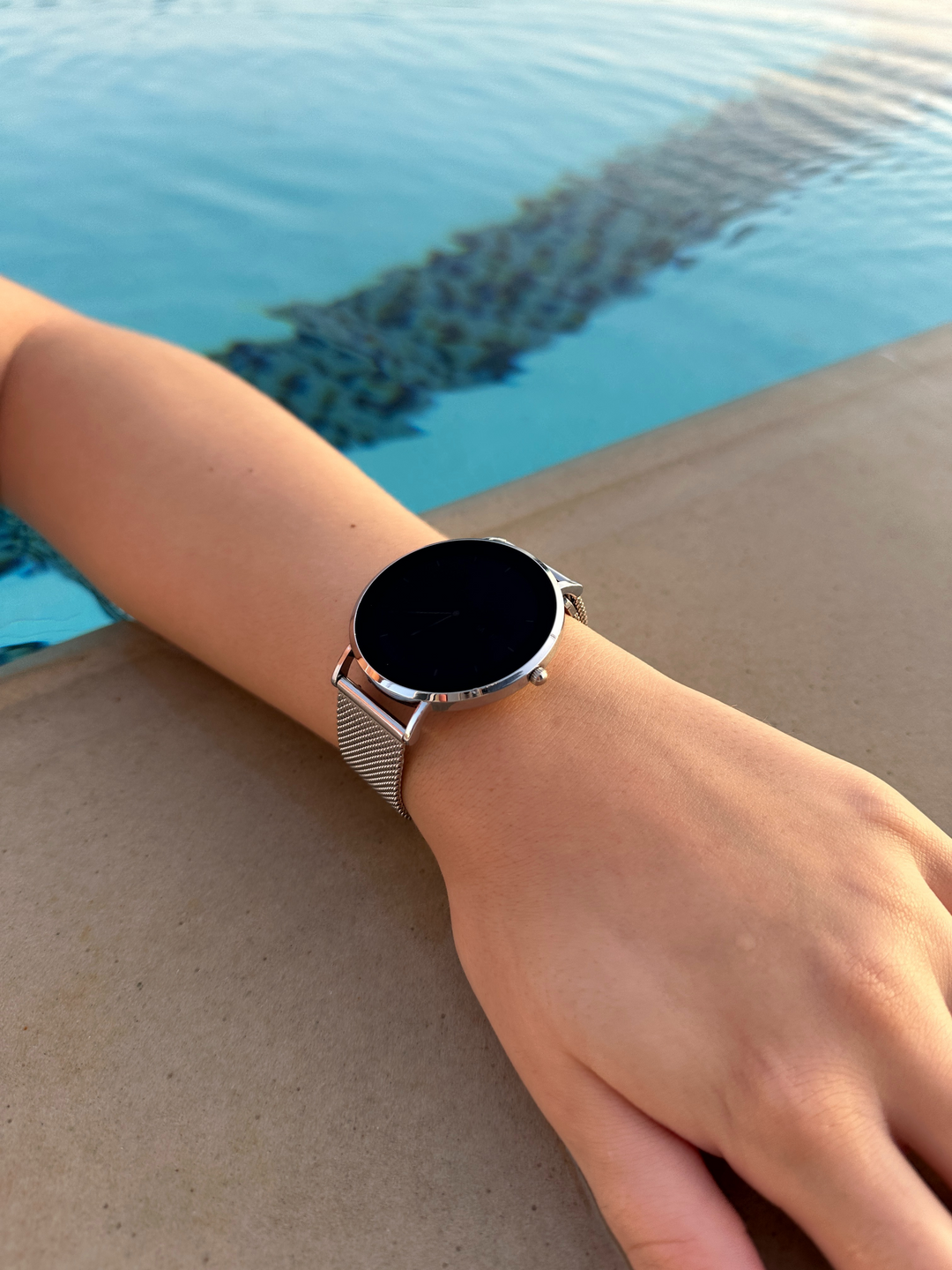 Damen Smartwatch mit Touchdisplay und Fitnessfunktionen