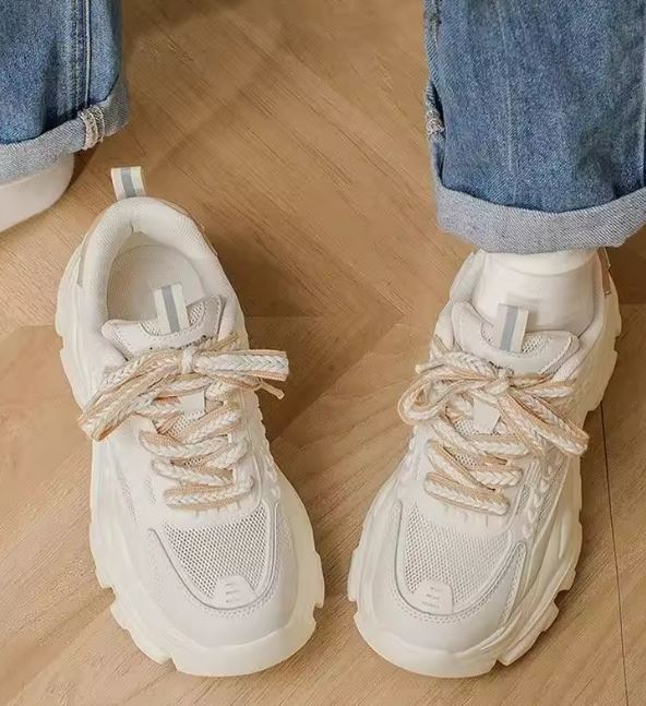 WW | Plateau Sneakers mit Modernem Look