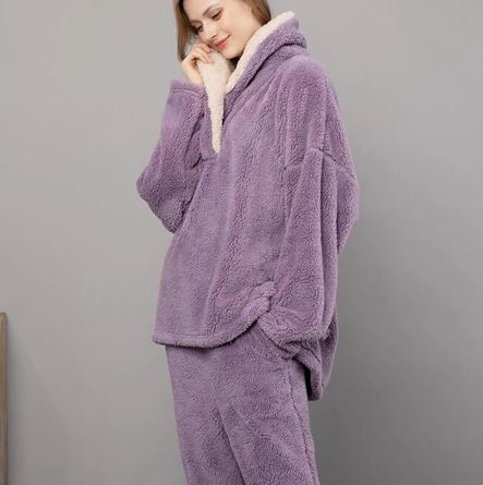W&W Mode - Pyjama-Set aus flauschigem Fleece für die Nacht