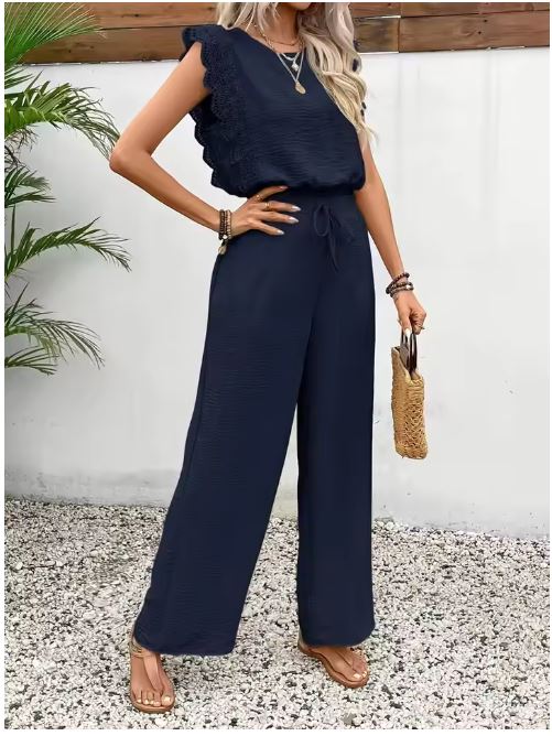 Damen eleganter Jumpsuit mit ausgestelltem Bein und hohem Kragen W&W Mode