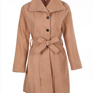 WW Wintertrend: Eleganter Damenmantel mit Gürtel