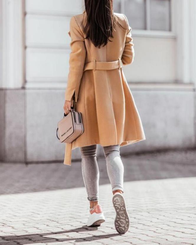 W&W Mode Wintertrend: Eleganter Damenmantel mit Gürtel