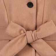 WW Wintertrend: Eleganter Damenmantel mit Gürtel