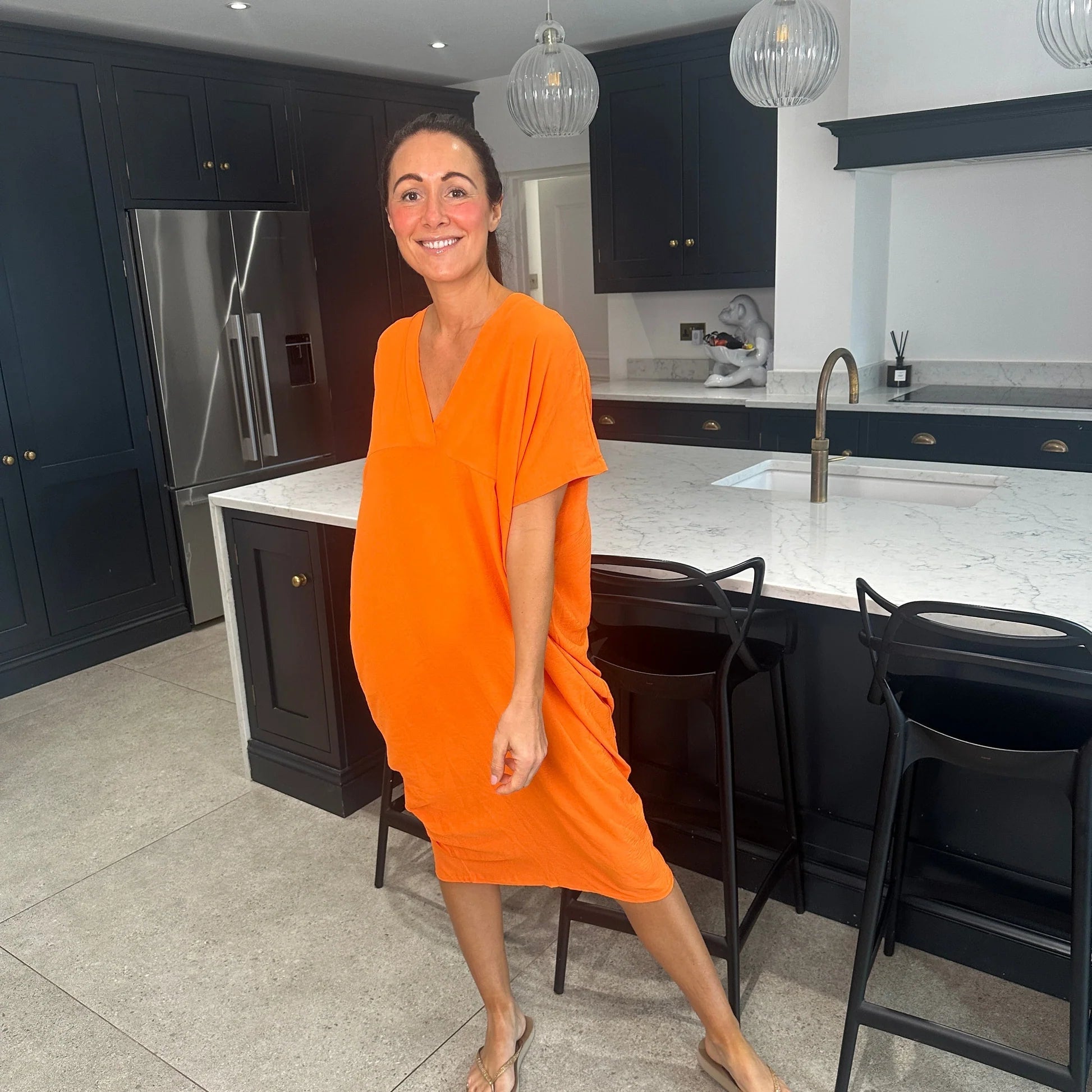 Kleid mit V-Ausschnitt | Unser Bestseller 2024