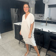 Kleid mit V-Ausschnitt | Unser Bestseller 2024