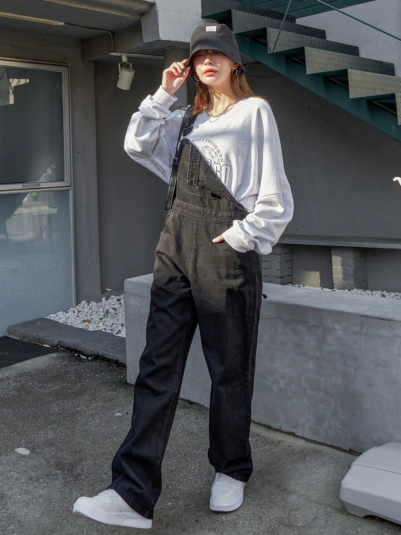WW | Schräge Tasche Denim Latzhose ohne Sweatshirt