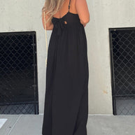WW | Jumpsuit mit V-Ausschnitt und Breiten Trägern